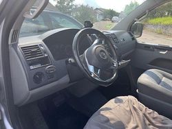 Silber Gebraucht 2009 VW Caravelle Van / Kleinbus | 7.999 €