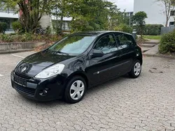 Grau Gebraucht 2010 Renault Clio III Limousine | 2.800 € (Guter Preis)