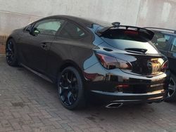 Schwarz Gebraucht 2018 Opel Astra OPC Limousine | 19.400 € (Etwas zu teuer)