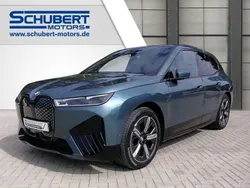 Blue ridge mountain metallic Gebraucht 2022 BMW iX Sport Line SUV | 46.370 € (Guter Preis)