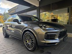 Grau Gebraucht 2020 Porsche Cayenne SUV | 68.890 € (Etwas zu teuer)