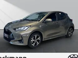 Super white 2 Neu 2025 Toyota Yaris Hybrid Comfort Limousine | 23.480 € (Guter Preis)