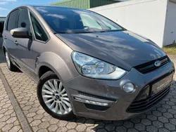 Grau Gebraucht 2014 Ford S-MAX S Van / Kleinbus | 8.499 € (Fairer Preis)