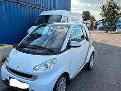Weiß Gebraucht 2010 Smart ForTwo Coupé Kleinwagen | 4.150 € (Fairer Preis)