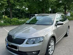 Gelb Gebraucht 2014 Skoda Octavia Ambition Kombi | 10.000 € (Fairer Preis)