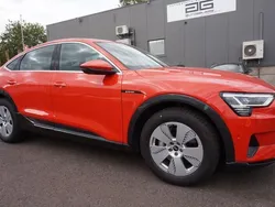 Rot Gebraucht 2021 Audi e-tron Sportback S-Line SUV | 44.900 € (Fairer Preis)