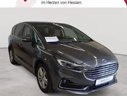 Grau Gebraucht 2021 Ford S-MAX Titanium Van / Kleinbus | 24.789 € (Etwas zu teuer)