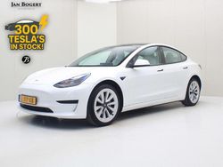 Weiß Gebraucht 2021 Tesla Model 3 Standard Range Limousine | 21.900 € (Fairer Preis)
