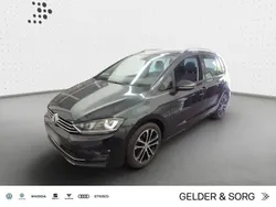 Grau Gebraucht 2016 VW Golf Sportsvan Allstar Van / Kleinbus | 14.980 € (Fairer Preis)