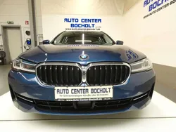 Phytonicblau metallic Gebraucht 2021 BMW 530 Kombi | 25.900 €