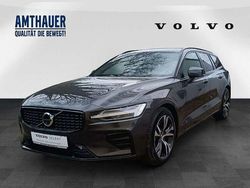 Platinum grey / metallic Gebraucht 2024 Volvo V60 Plus Kombi | 41.260 € (Fairer Preis)
