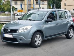 Grau Gebraucht 2009 Dacia Sandero Kleinwagen | 1.450 € (Fairer Preis)