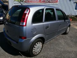 Grau Gebraucht 2003 Opel Meriva Essentia Van / Kleinbus | 1.300 € (Guter Preis)
