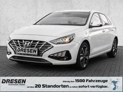 Weiß Gebraucht 2023 Hyundai i30 Trend Limousine | 19.450 € (Etwas zu teuer)