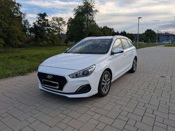 Weiß Gebraucht 2020 Hyundai i30 Trend Kombi | 13.099 € (Fairer Preis)