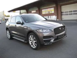 Corris grey Gebraucht 2016 Jaguar F-Pace Pure SUV | 16.799 €
