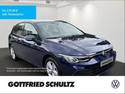Blau Gebraucht 2021 VW Golf VIII Life Limousine | 19.790 € (Fairer Preis)