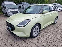 Cool yellow metallic Neu 2025 Suzuki Swift Comfort Kleinwagen | 20.790 €