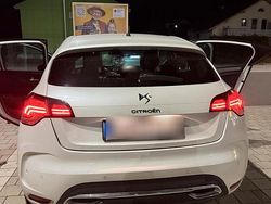 Weiß Gebraucht 2011 Citroën DS4 Kleinwagen | 9.000 €
