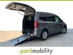 Grau Gebraucht 2023 Mercedes T180 Edition Van / Kleinbus | 43.444 €