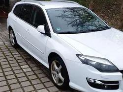 Weiß Gebraucht 2012 Renault Laguna GrandTour Dynamique Kombi | 3.555 € (Teuer)