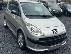 Grau Gebraucht 2005 Peugeot 1007 Premium Kleinwagen | 900 € (Superpreis)