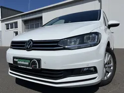 Pure white Gebraucht 2021 VW Touran Comfortline Van / Kleinbus | 24.960 € (Guter Preis)