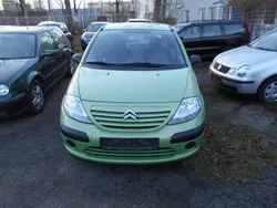 Grün Gebraucht 2003 Citroën C3 Kleinwagen | 599 € (Guter Preis)
