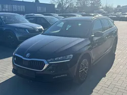 Schwarz Gebraucht 2021 Skoda Octavia Clever Kombi | 12.990 €