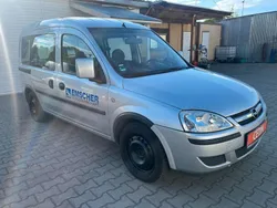 Silber Gebraucht 2010 Opel Combo Edition Van / Kleinbus | 1.990 € (Superpreis)