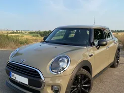 Grau Gebraucht 2018 Mini ONE Kleinwagen | 14.900 € (Etwas zu teuer)