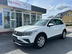 Weiß Gebraucht 2021 VW Tiguan Active SUV | 19.950 € (Superpreis)