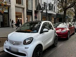 Weiß Gebraucht 2014 Smart ForTwo Coupé Edition #1 Coupé | 7.050 € (Fairer Preis)