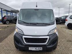 Eisweiß Gebraucht 2024 Peugeot Boxer Van | 21.590 € (Guter Preis)