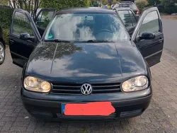 Schwarz Gebraucht 2001 VW Golf IV Basis Kombi | 700 € (Guter Preis)