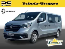Highlandgrau Gebraucht 2022 Renault Trafic Life Van | 33.990 € (Fairer Preis)