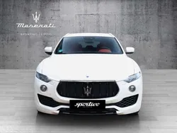 Bianco alpi Gebraucht 2018 Maserati Levante SUV | 48.311 € (Superpreis)