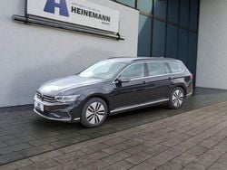 Deep black perleffekt Gebraucht 2021 VW Passat GTE Kombi | 19.950 € (Superpreis)