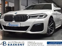 Weiß Gebraucht 2020 BMW 520 M Sport Limousine | 28.990 € (Fairer Preis)