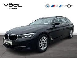 Schwarz Gebraucht 2022 BMW 520 Kombi | 29.470 € (Guter Preis)