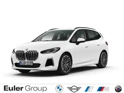 Weiss Gebraucht 2022 BMW 220 Active Tourer Performance Van / Kleinbus | 27.899 € (Guter Preis)