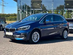 Mediterranblau (metallic) Gebraucht 2019 BMW 218 Active Tourer Luxury Line Van / Kleinbus | 20.730 € (Fairer Preis)