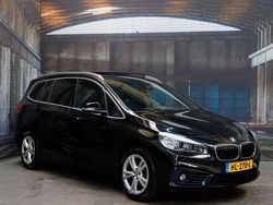 Schwarz Gebraucht 2015 BMW 216 Gran Tourer Sport Line Van / Kleinbus | 6.950 € (Teuer)