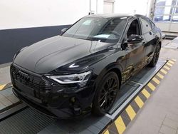 Mythosschwarz metallic Gebraucht 2022 Audi e-tron Sportback Black Edition SUV | 39.485 € (Guter Preis)