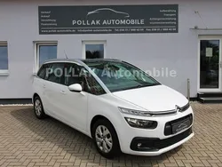 Weiß Gebraucht 2018 Citroën Grand C4 Picasso Feel Van / Kleinbus | 10.990 € (Fairer Preis)