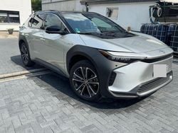 Grau Gebraucht 2022 Toyota bZ4X Comfort SUV | 30.950 € (Superpreis)