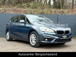 Grau Gebraucht 2016 BMW 218 Active Tourer Advantage Van / Kleinbus | 9.499 € (Fairer Preis)