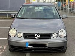 Grau Gebraucht 2005 VW Polo Kleinwagen | 2.750 € (Fairer Preis)