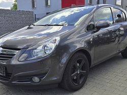 Grau Gebraucht 2010 Opel Corsa Edition Limousine | 1.590 € (Guter Preis)