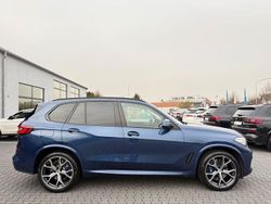 Blau Gebraucht 2022 BMW X5 M Sport SUV | 68.990 € (Teuer)